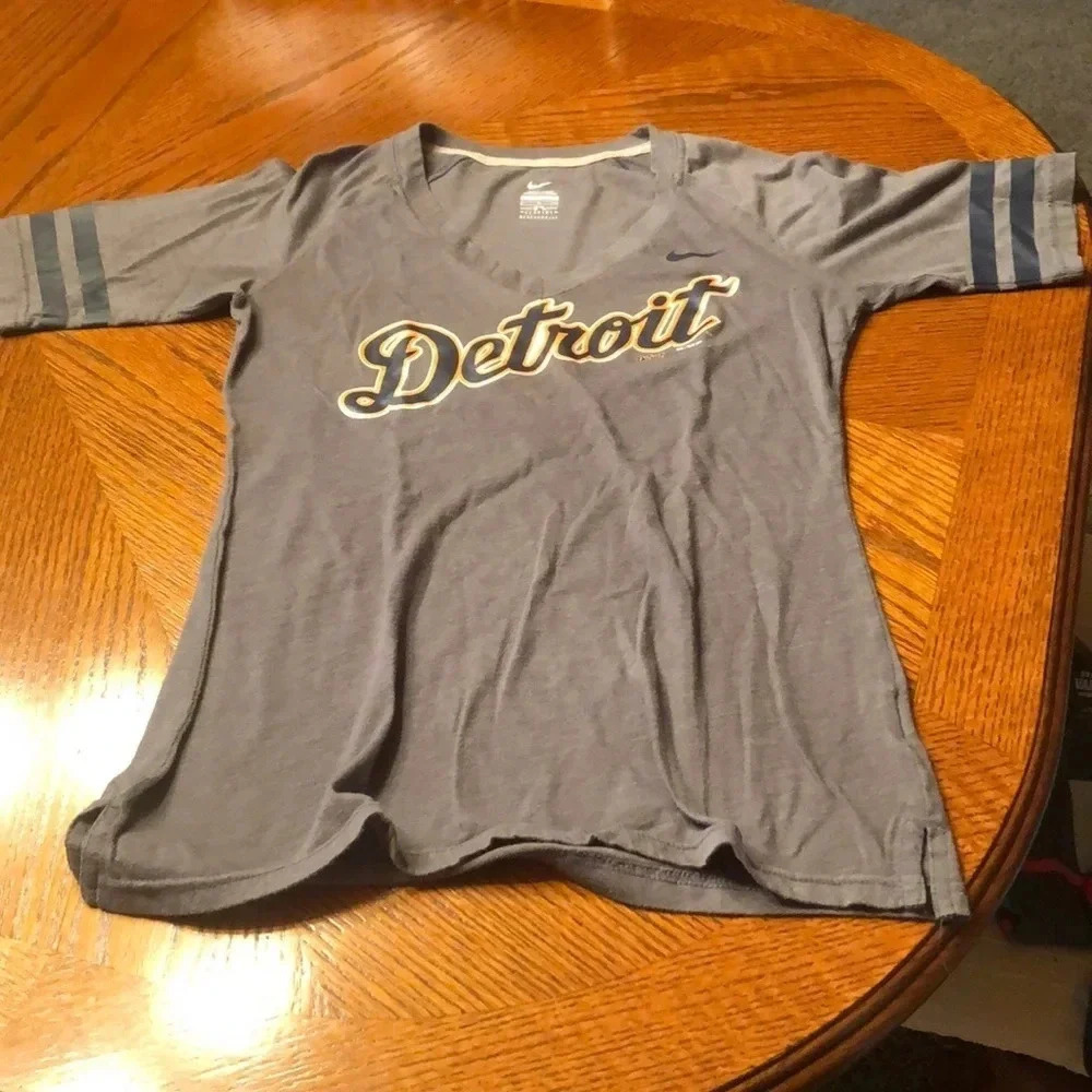 Detroit Tiger Baseball Tee Shirt - Picture 3 of 6